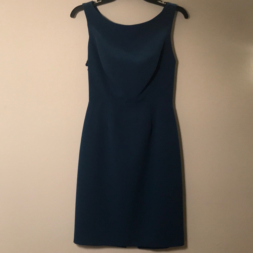 Black Halo sz 0 dress with cut out detail in back